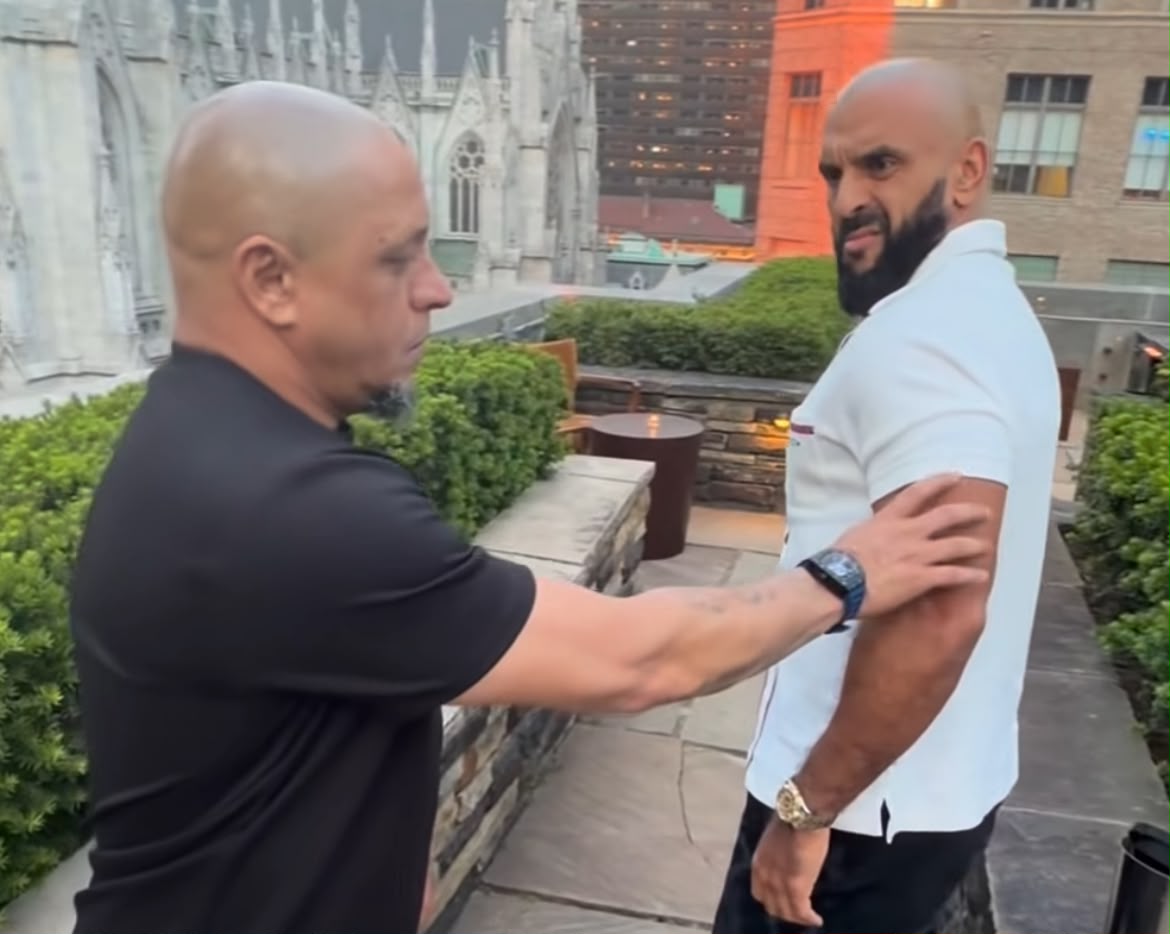 Roberto Carlos em vídeo viral com Yassine Cheuko - 