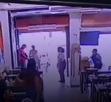 Imagem - Assalto a restaurante é registrado por câmeras de segurança, em Belém