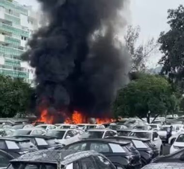 Imagem - Helicópteros colidem no ar e caem em pátio da BYD deixando mortos no RJ