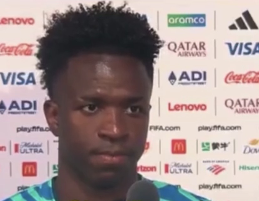 Em entrevista após o jogo, um jornalista venezuelano pediu ao atacante para responder em espanhol e o pedido foi negado 

