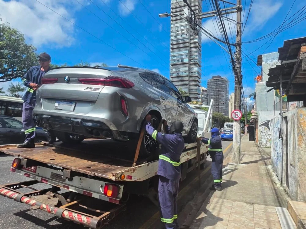 BMW avaliada em quase R$ 900 mil é apreendida durante fiscalização de trânsito em Belém