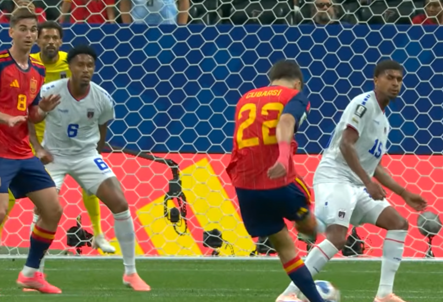 Seleção africana anulou o favoritismo espanhol e ficou no 0 a 0 diante de uma das equipes mais fortes do torneio.