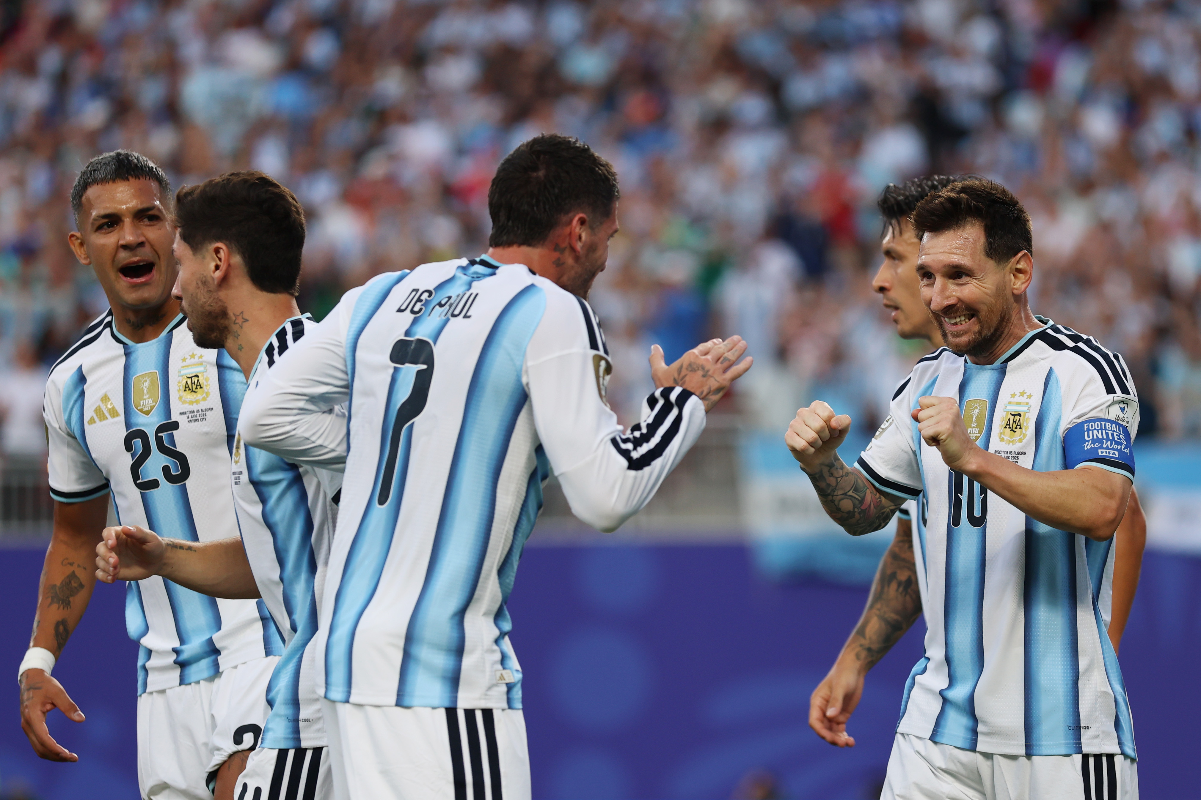 Messi se tornou o maior artilheiro das Copas com 16 gols.