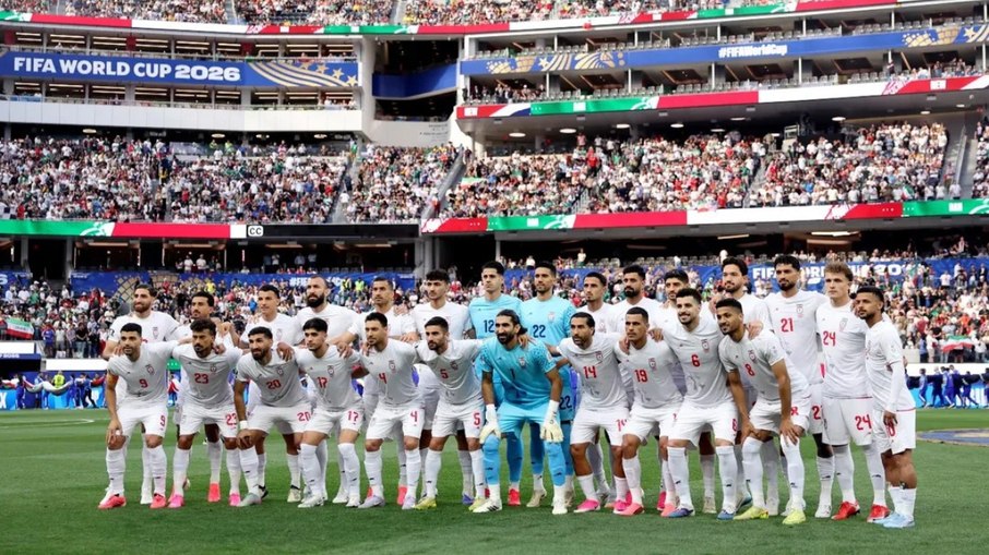 Seleção do Irã estreou na Copa do Mundo com um empate em 2 a 2 contra a Nova Zelândia, em Los Angeles.