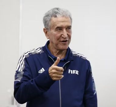 Imagem - Carlos Alberto Parreira é internado no Rio de Janeiro