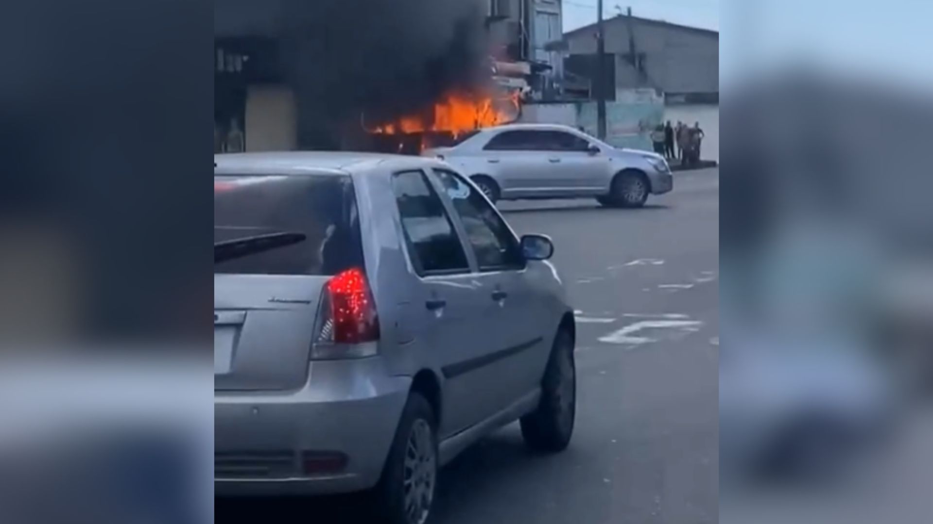 Incêndio foi registrado na WE-72, entre o Conjunto Guajará e a Cidade Nova 6; ninguém ficou ferido.