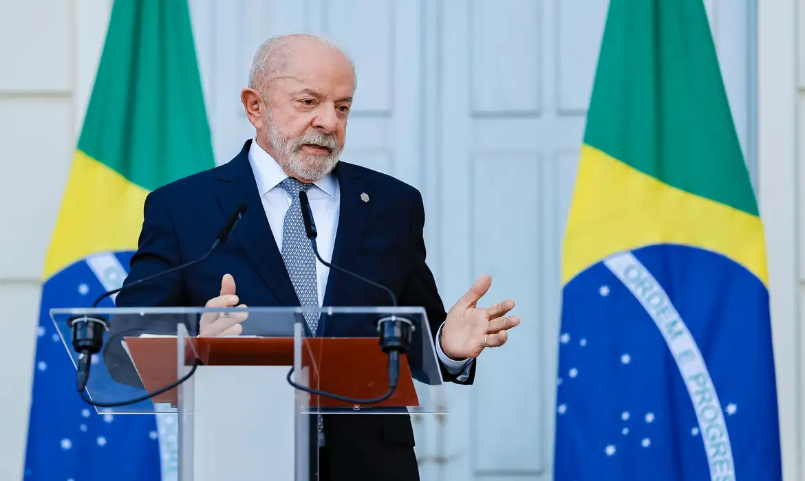(Presidente Lula)