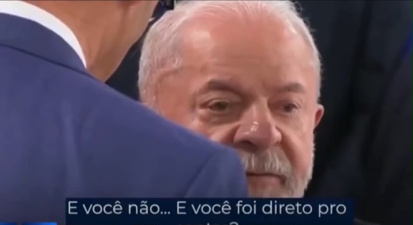 O diálogo foi captado pela transmissão oficial do evento

