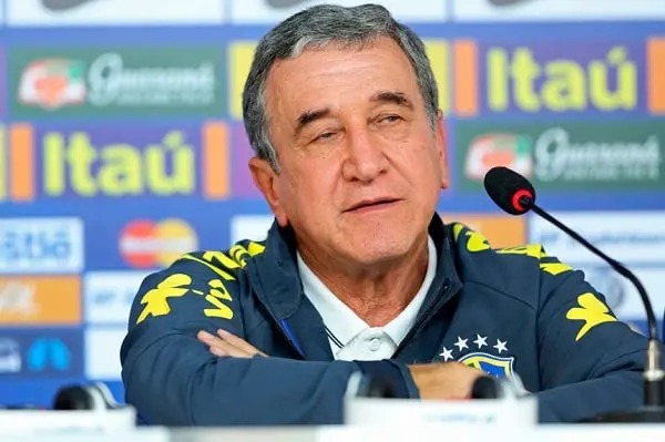 Parreira está internado no Rio de Janeiro - 