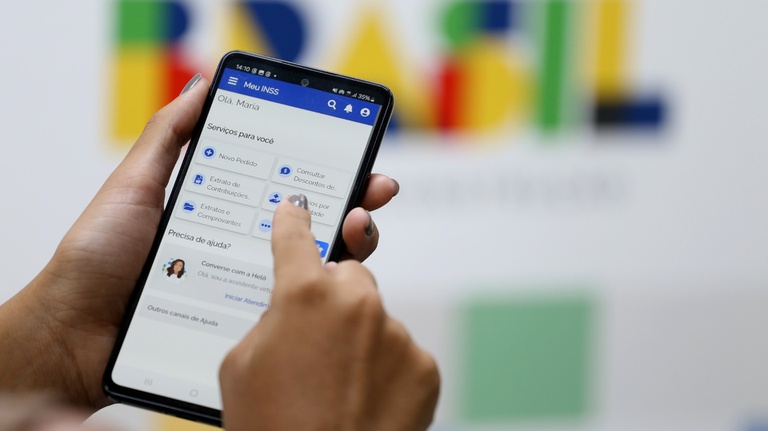 Beneficiários podem pedir revisão de cobranças não autorizadas pelo Meu INSS ou Correios; adesão ao acordo depende dessa etapa.