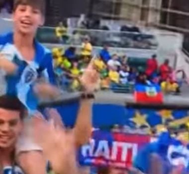 Imagem - Camisa do Paysandu aparece em transmissão do jogo do Brasil e vira destaque entre torcedores