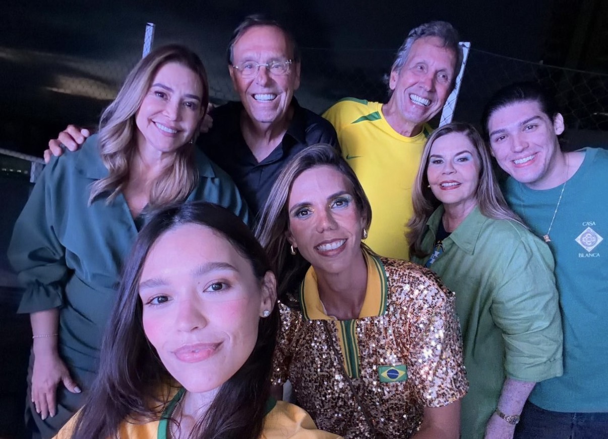 Geane, Luís Souza,   Nani e Cynthia Souza, Gabriel, Laura e Paloma Souza. 