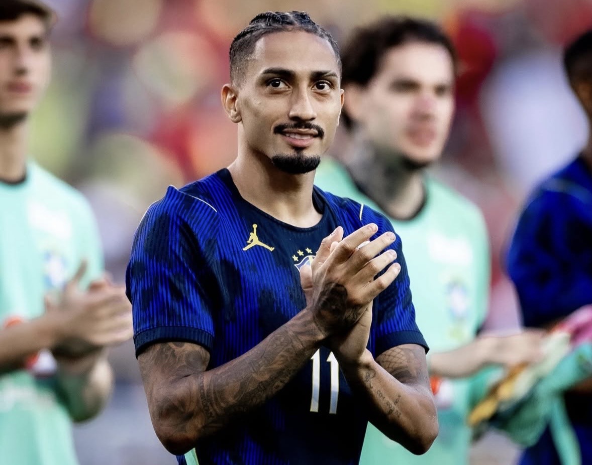 Imagem - Raphinha tem lesão confirmada na coxa direita e vira dúvida na Copa