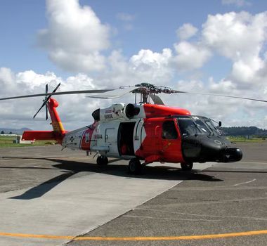 Imagem - Helicóptero da Guarda Costeira dos EUA cai no Alasca
