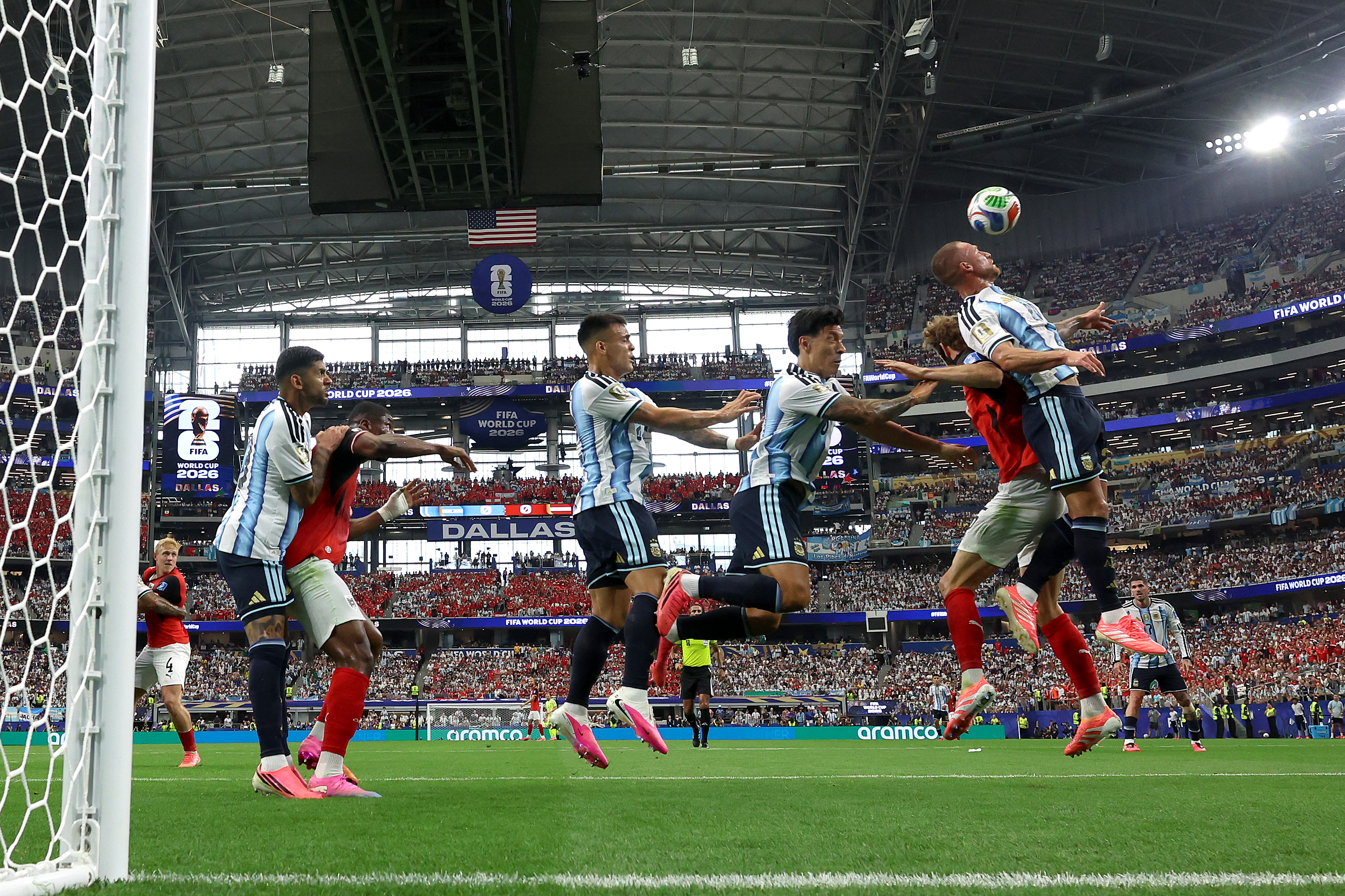 Argentina é a última classificada para o mata-mata da Copa do Mundo