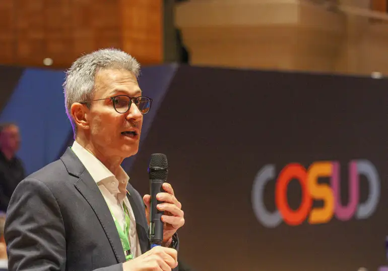 Pré-candidato à Presidência afirma que mudanças trabalhistas deveriam ampliar escolhas e não serem definidas por decisão do governo federal.