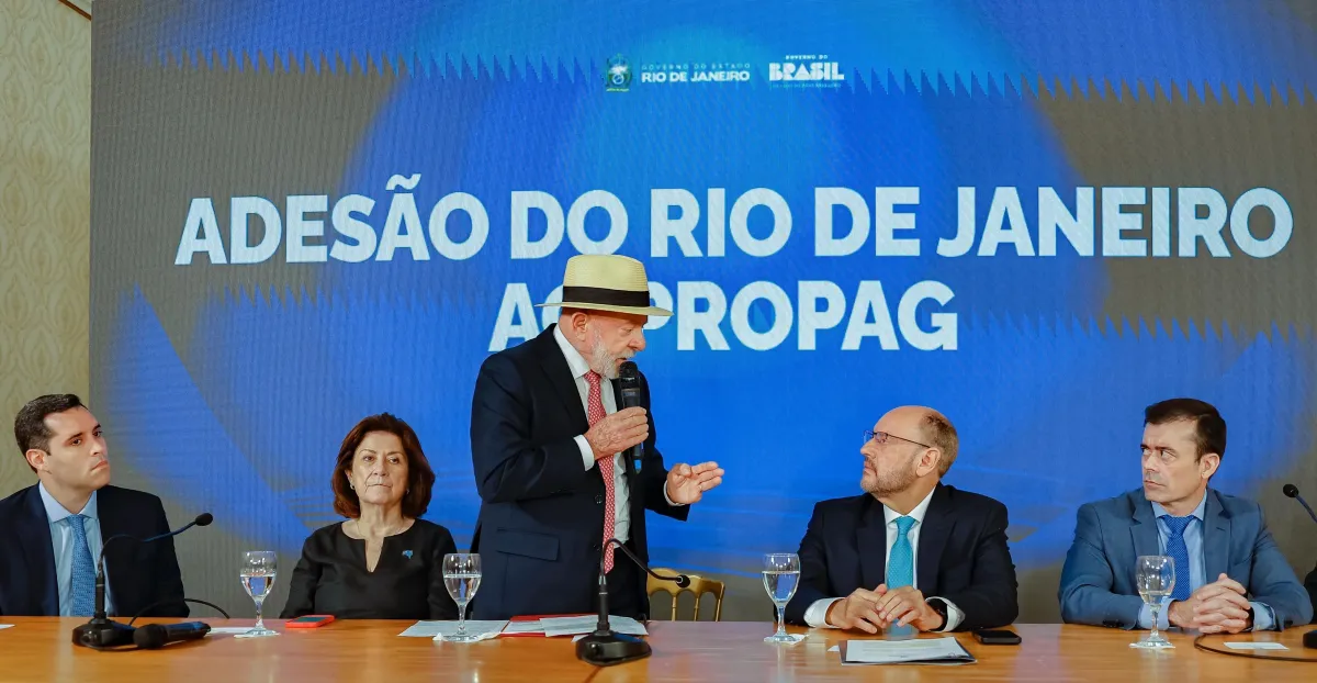 Presidente fez a declaração durante cerimônia de adesão do Rio de Janeiro ao Propag e defendeu investimentos na educação como forma de combater o crime organizado.
