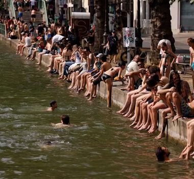 Imagem - Onda de calor extrema deixa 40 mortos por afogamento na França