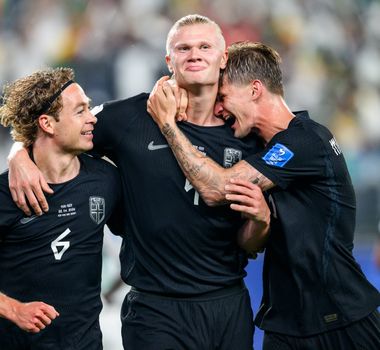 Imagem - Haaland marca dois gols, Noruega vence Senegal e garante vaga na segunda fase da Copa do Mundo