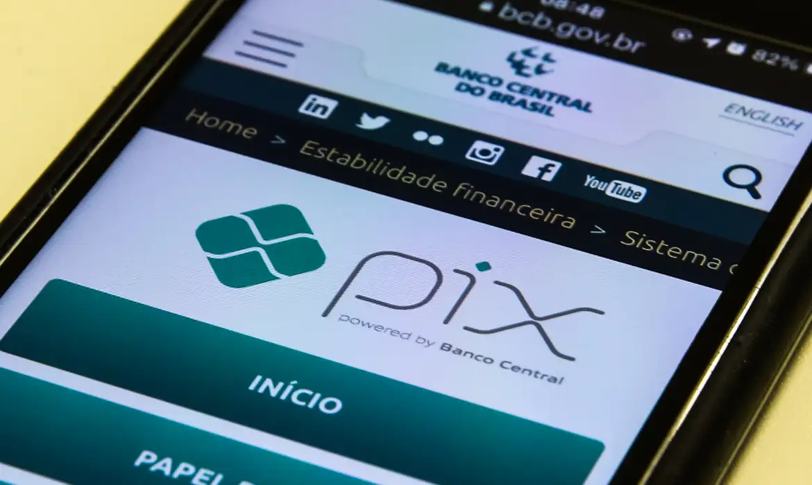Imagem - Pix por aproximação passa a mostrar saldo antes do pagamento