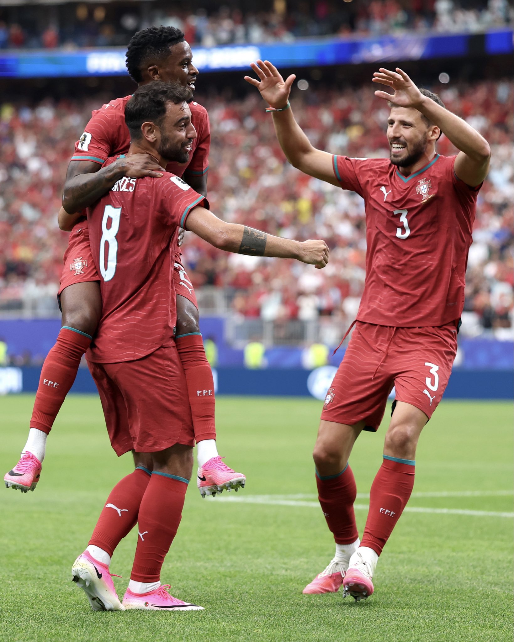 Imagem - Cristiano Ronaldo quebra o jejum e Portugal goleia o Uzbequistão