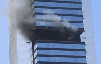 Explosão e fogo em arranha-céu de 248 metros provocam correria e esvaziamento de torre em Madri