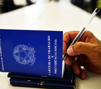 Imagem - Mais de 37 milhões de brasileiros trabalham acima de 41 horas semanais