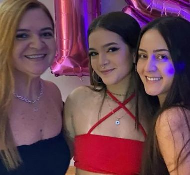 Imagem - Mel Maia recebe diamante feito com cinzas da mãe e emociona seguidores