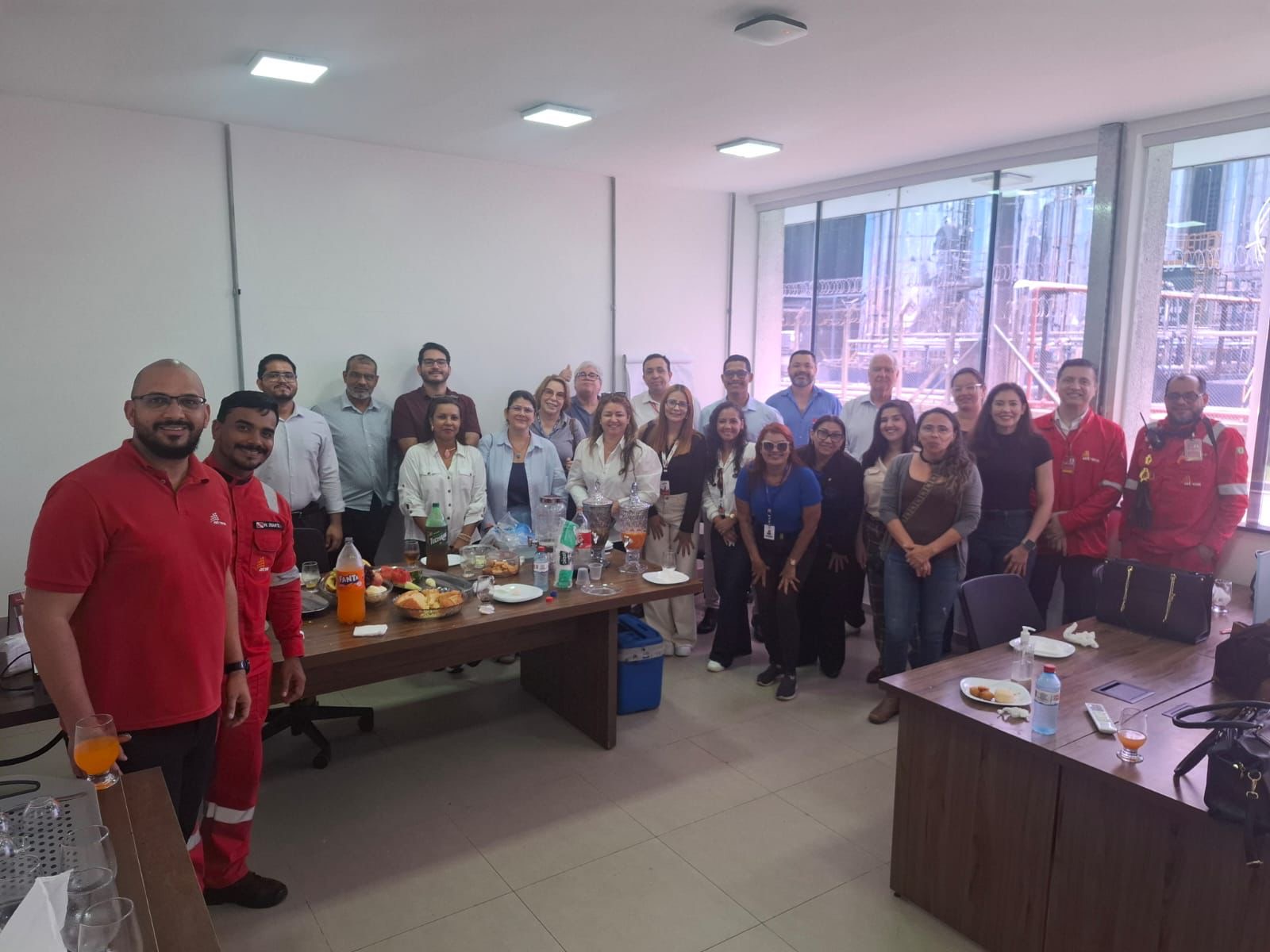 A visita à Atem Distribuidora de Petróleo proporcionou uma troca de experiência entre empresários e associados 