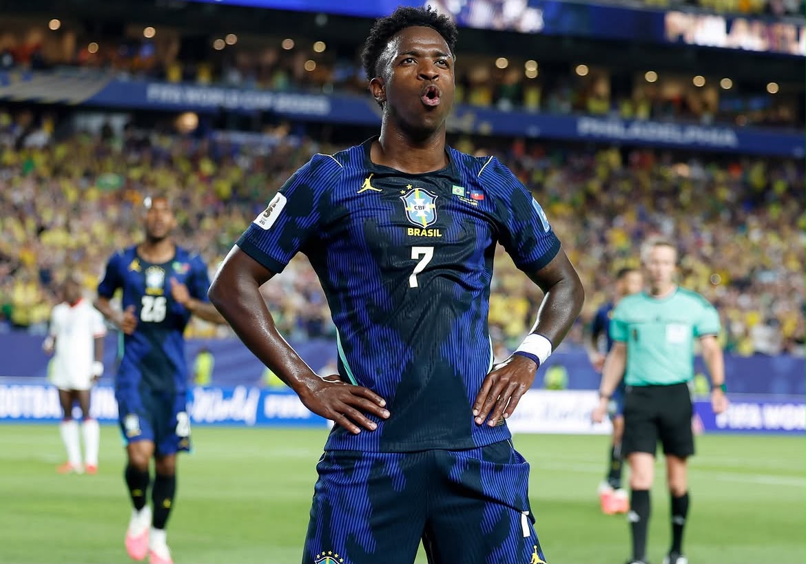 Brasil entra em campo em busca da liderança do grupo - 
