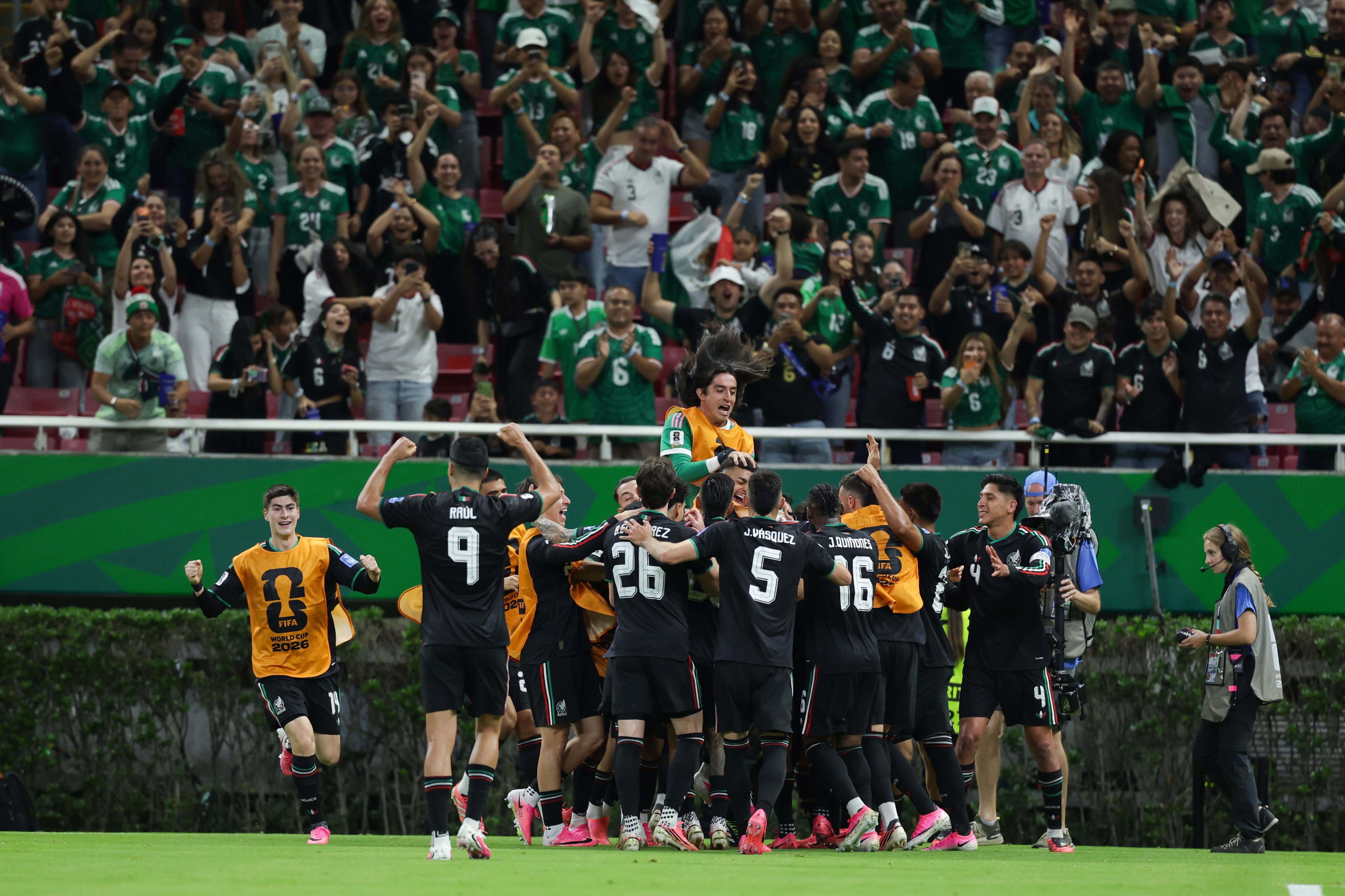 Mexicanos já estão classificados para segunda fase - 