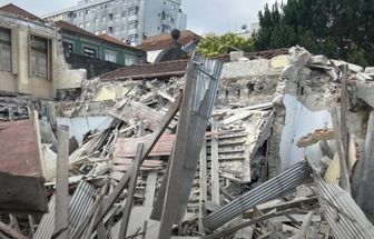 Obras de demolição correm mal e provocam desabamento de edifício de dois andares no Porto