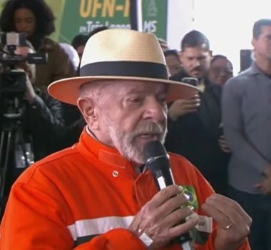 Imagem - Lula critica privatizações e anuncia retomada de fábrica da Petrobras em MS