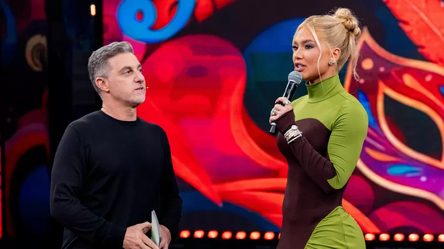 (Luciano Huck e Virginia Fonseca) 
