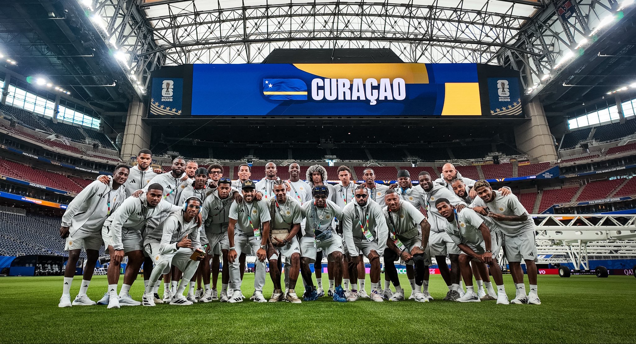 Seleção de Curaçao tenta classificação histórica ao mata-mata - 