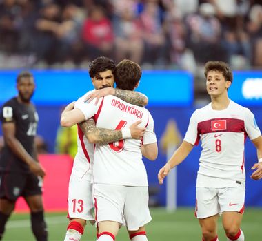 Imagem - Turquia vence os Estados Unidos em jogo de cinco gols, mas dá adeus à Copa do Mundo 2026