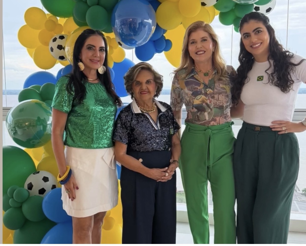 A anfitriã, Cléa Farah, com Fadia Freire, Monica Farah e Betina Guerra