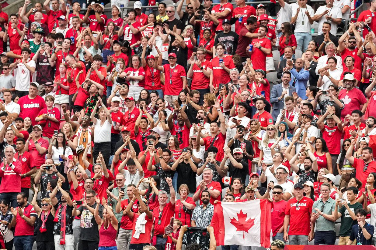 Canadá bate a África do Sul nos acréscimos e vai às oitavas de final - 