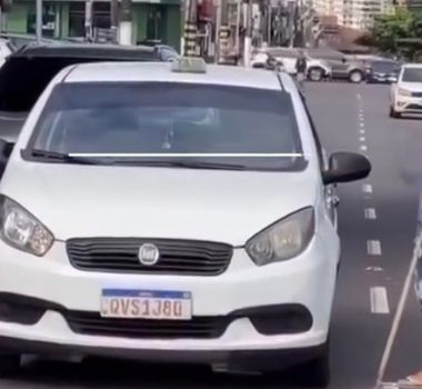 Imagem - Vídeo: Homem interrompe trânsito e causa confusão ao dizer que 'a rua é dele'
