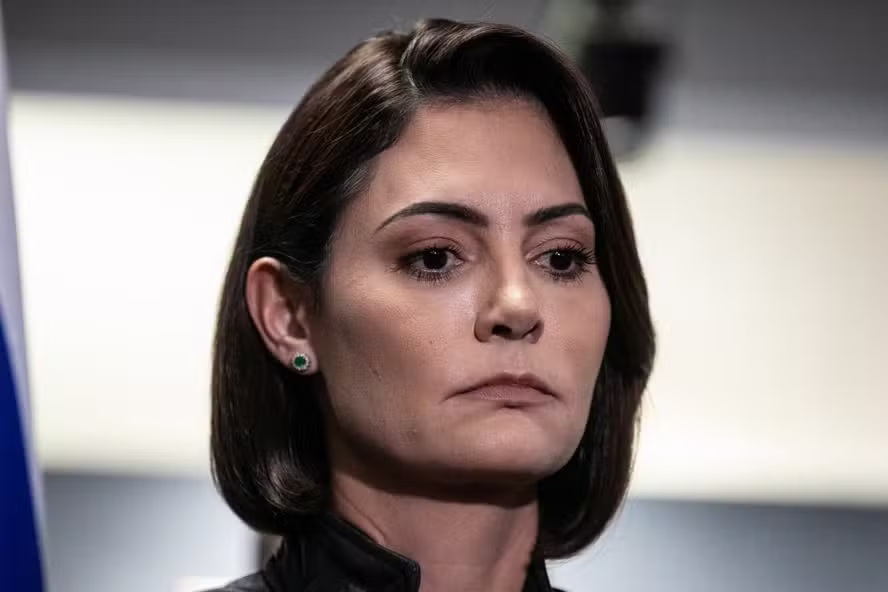 Imagem - Michelle deixa de seguir três enteados em meio à crise na família Bolsonaro