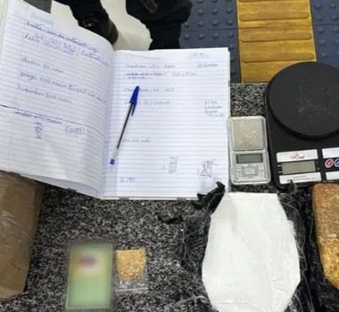Imagem - Homem é preso e adolescente apreendido com cerca de 2 kg de drogas em Canaã dos Carajás