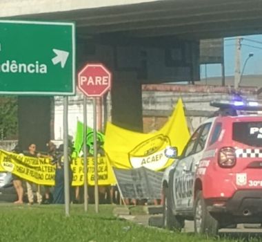 Imagem - Manifestação de caminhoneiros provoca congestionamento na Alça Viária, em Ananindeua