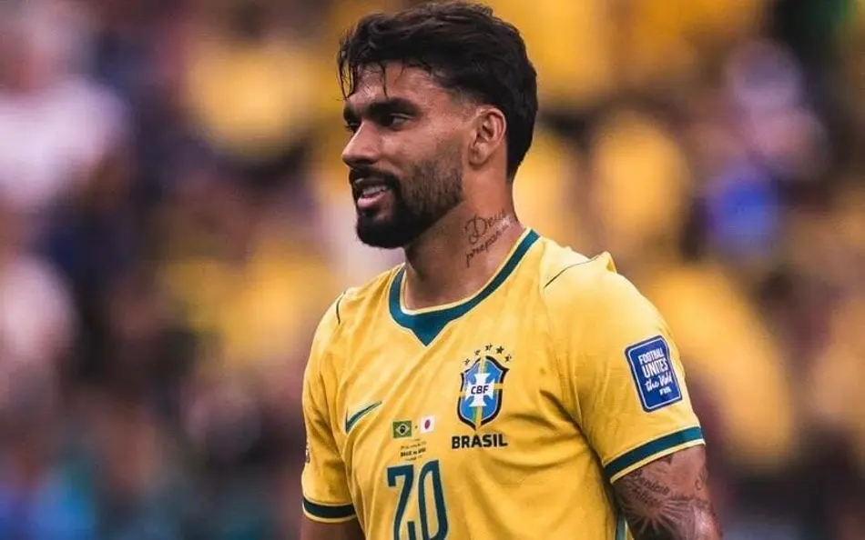 Meio-campista sofreu uma lesão na coxa esquerda contra o Japão e iniciou tratamento com a equipe médica da Seleção.