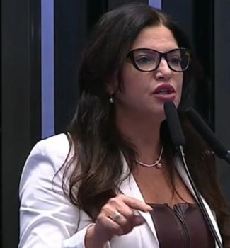 Imagem - Diretora da Fiesp questiona impacto da PEC 6×1 em salões de beleza e supermercados