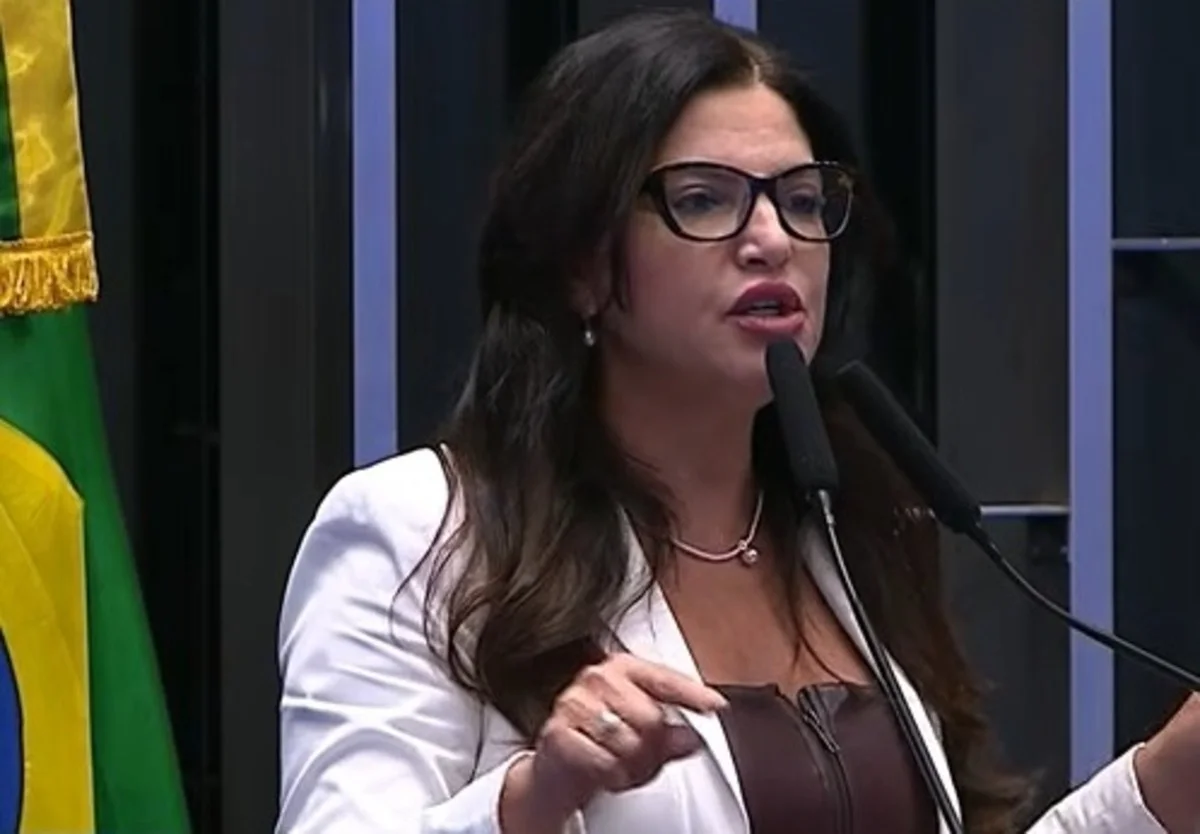 Imagem - Diretora da Fiesp questiona impacto da PEC 6×1 em salões de beleza e supermercados