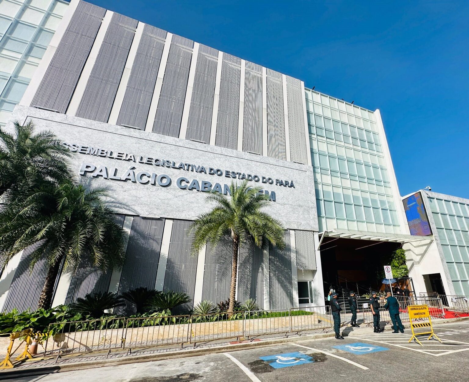 Imagem - Alepa abre concurso público com salários de até R$ 3,7 mil mais gratificações