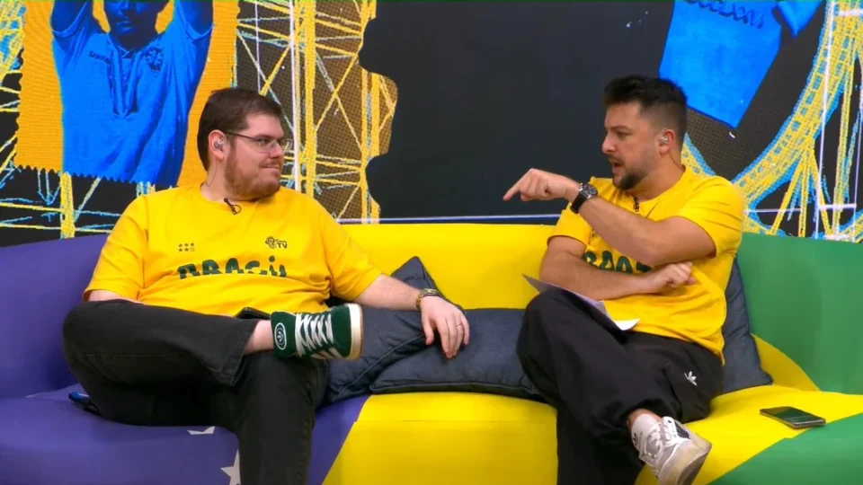 (Transmissão de comentários da Cazé TV)