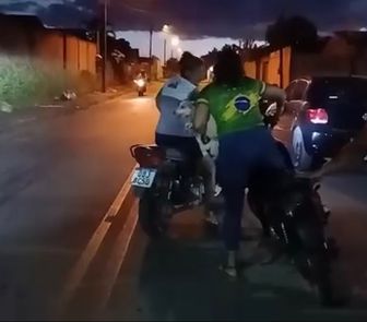Imagem - Vídeo: Cadela é arrastada por moto em Tucumã e caso gera revolta