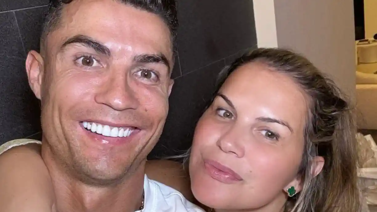 (Cristiano Ronaldo e a irmão do craque, Katia Aveiro.) 