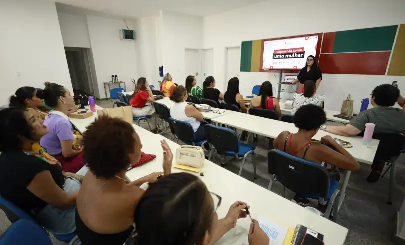 Iniciativa oferece capacitação gratuita voltada a mulheres que possuem empresas formalizadas e atuam no setor de alimentação e bebidas.